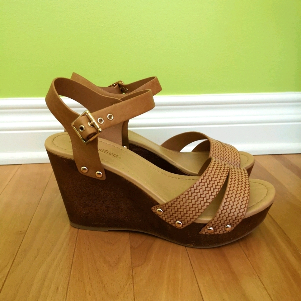 Vegan Leather Wedge Sandals sz 9
